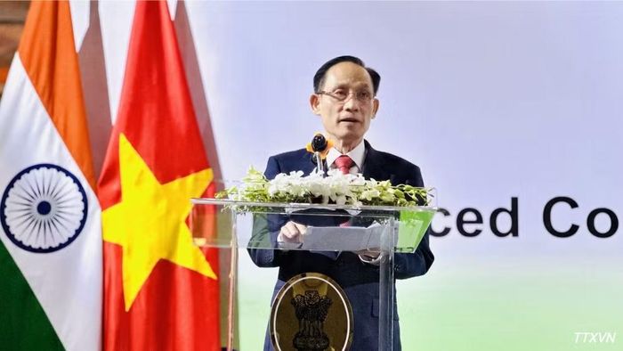 Ủy viên Bộ Chính trị, Bộ trưởng Ngoại giao Lê Hoài Trung phát biểu tại chiêu đãi kỷ niệm lần thứ 80 Ngày độc lập nước Cộng hòa Ấn Độ. (Ảnh: Việt Đức/TTXVN)