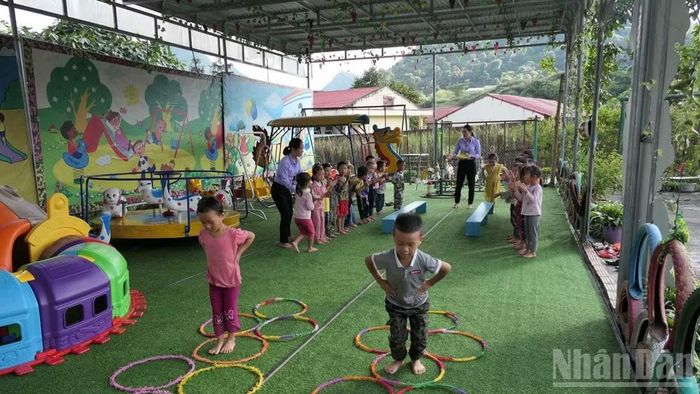 Hoạt động ngoại khóa tại Trường mầm non Tùng Vài, tỉnh Tuyên Quang.