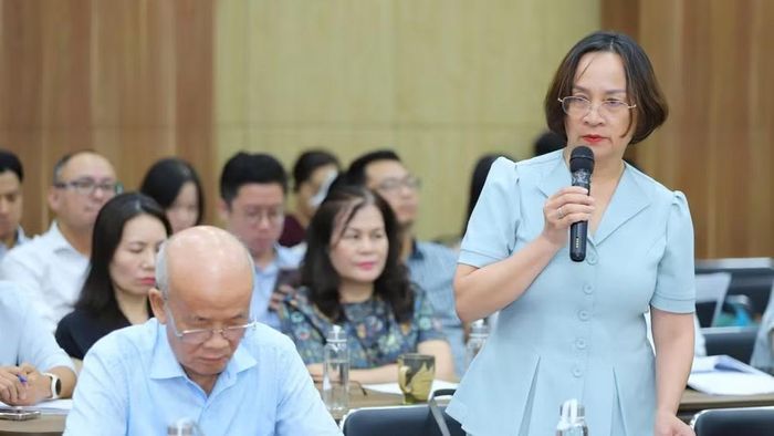 Các đại biểu tích cực đóng góp ý kiến xây dựng Dự thảo Luật. (Ảnh: VIỆT HÙNG)