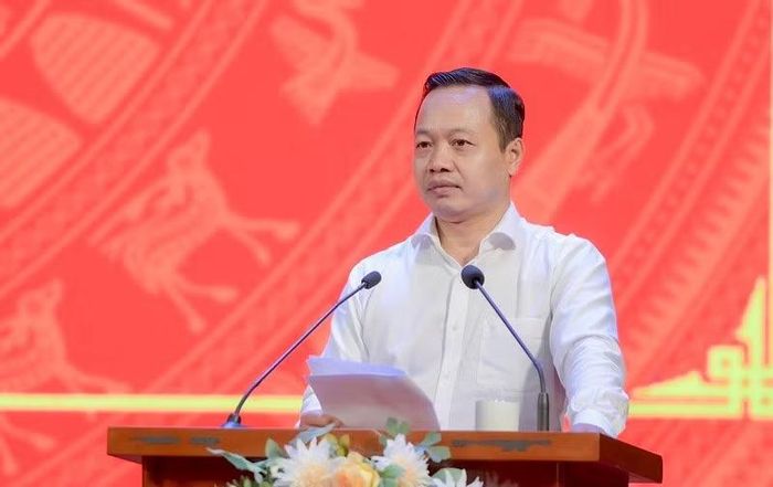 Bí thư Tỉnh ủy Điện Biên Trần Tiến Dũng, đề nghị các cá nhân được quy hoạch phải không ngừng học tập, nâng cao trình độ, chuyên môn để đáp ứng đòi hỏi ngày càng cao từ thực tiễn. (Ảnh: LÊ LAN)