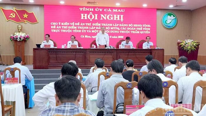 Quang cảnh buổi gặp mặt, trao đổi với cán bộ được quy hoạch các chức danh diện Ban Thường vụ Tỉnh ủy quản lý tại Cà Mau. (Ảnh: HỮU TÙNG)