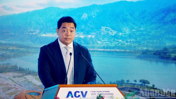Quyền Tổng Giám đốc ACV Nguyễn Đức Hùng phát biểu tại buổi lễ. (Ảnh: MAI VĂN BẢO)