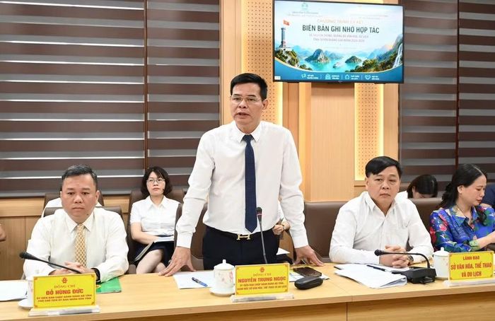 Ông Nguyễn Trung Ngọc, Giám đốc Sở Văn hóa, Thể thao và Du lịch Tuyên Quang phát biểu tại chương trình. (Ảnh: Sở Văn hóa, Thể thao và Du lịch Tuyên Quang)