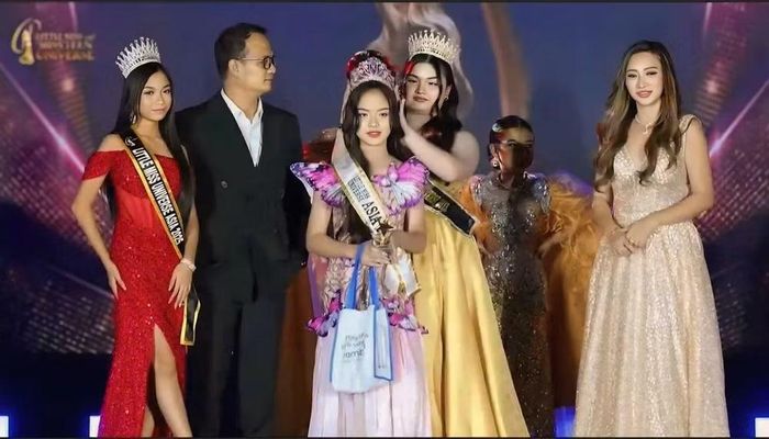 Nguyễn Hoa Thảo Mơ đăng quang Hoa hậu hoàn vũ nhí thế giới. (Ảnh: Ban Tổ chức)