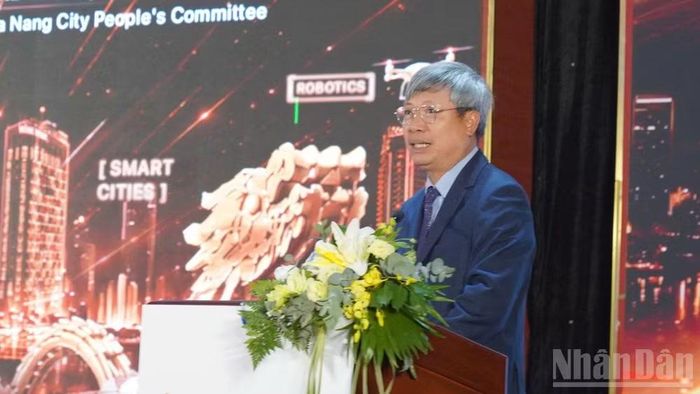 Phó Chủ tịch Ủy ban nhân dân thành phố Đà Nẵng Hồ Quang Bửu phát biểu.