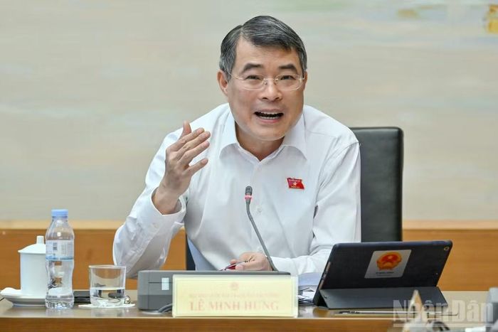 Thủ tướng Lê Minh Hưng phát biểu tại tổ chiều 19/8. (Ảnh: THỦY NGUYÊN)