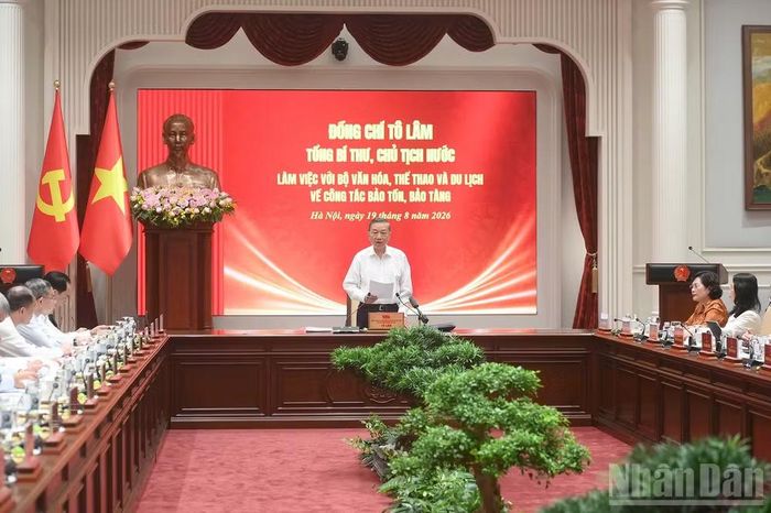 Tổng Bí thư, Chủ tịch nước Tô Lâm chủ trì cuộc làm việc với Bộ Văn hóa, Thể thao và Du lịch về công tác bảo tồn, bảo tàng. (Ảnh: ĐĂNG KHOA)