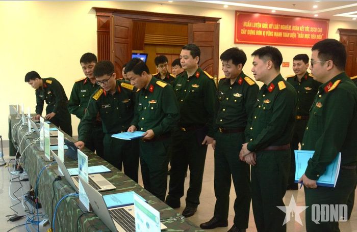 Đoàn công tác Hội đồng Giải thưởng Tuổi trẻ sáng tạo trong Quân đội khảo sát, đánh giá chất lượng các sản phẩm nghiên cứu của tuổi trẻ Bộ tư lệnh 86.