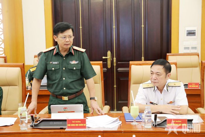 Các đại biểu đóng góp ý kiến tại hội nghị.