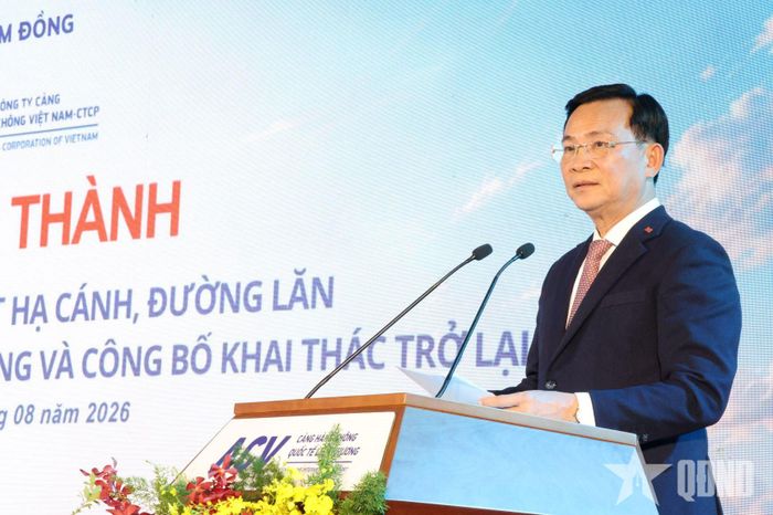 Chủ tịch UBND tỉnh Lâm Đồng Hồ Văn Mười phát biểu tại buổi lễ.