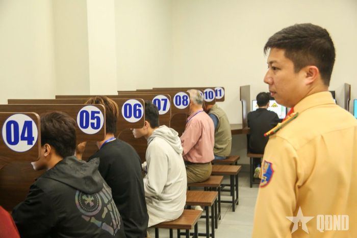 Kiểm tra phục hồi điểm giấy phép lái xe.