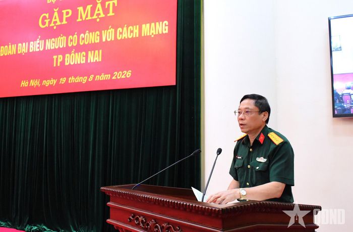 Đại tá Trần Quang Thanh phát biểu bày tỏ sự tri ân đại biểu người có công với cách mạng thành phố Đồng Nai.