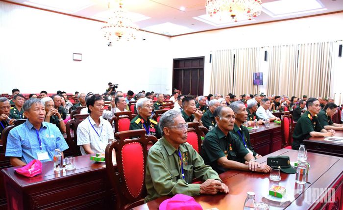 Các đại biểu người có công với cách mạng tỉnh Đồng Nai.