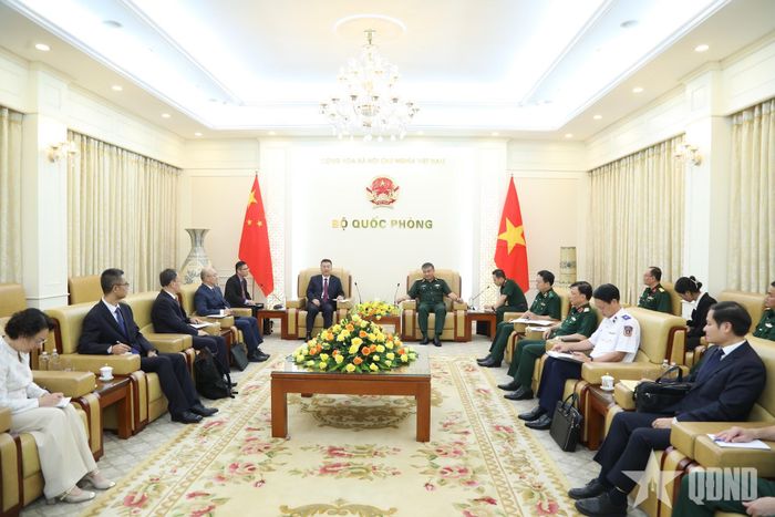  Quang cảnh buổi tiếp. 