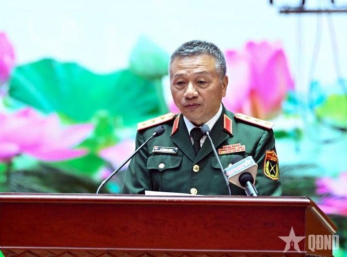  Thượng tướng Lê Quang Minh, Phó chủ nhiệm Tổng cục Chính trị, Chủ tịch Hội đồng Giải thưởng Tuổi trẻ sáng tạo trong Quân đội phát biểu tại chương trình. 