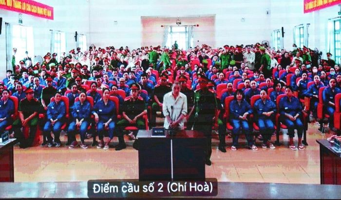 Một số bị cáo tại điểm cầu trung tâm (trụ sở TAND TP Hồ Chí Minh). Ảnh: CAND