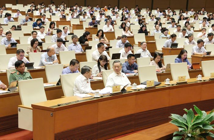  Tổng Bí thư, Chủ tịch nước Tô Lâm và Thủ tướng Lê Minh Hưng cùng các đại biểu dự phiên họp, sáng 19-8. Ảnh: QUANG PHÚC 