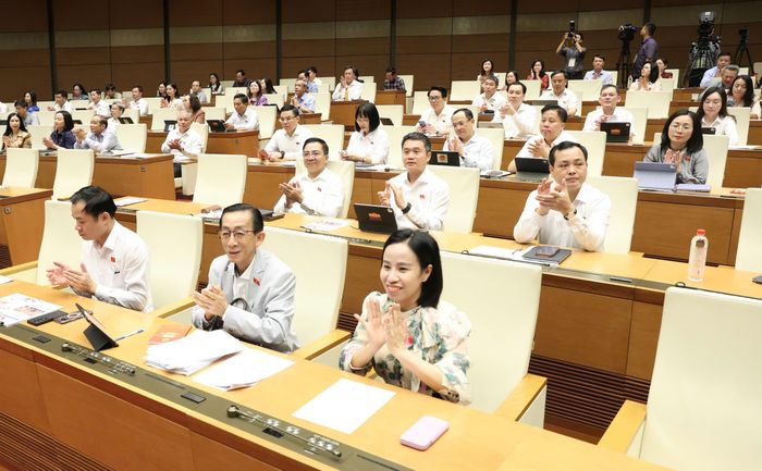  Các đại biểu dự phiên họp, sáng 19-8. Ảnh: QUANG PHÚC 