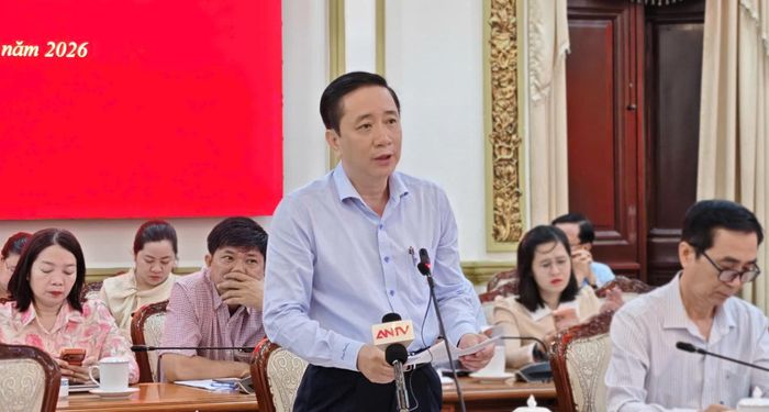 Ông Lê Minh Hải, Phó Giám đốc Sở ATTP TPHCM báo cáo tại buổi giám sát.