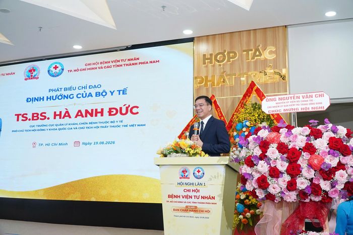  TS-BS Hà Anh Đức, Cục trưởng Cục Quản lý khám, chữa bệnh, Bộ Y tế phát biểu tại hội nghị 