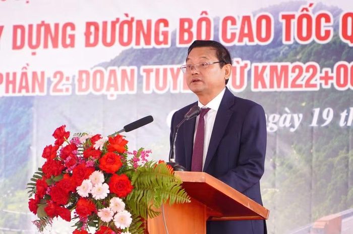 Ông Nguyễn Tự Công Hoàng, Phó Chủ tịch UBND tỉnh Gia Lai phát biểu tại Lễ khởi công.
