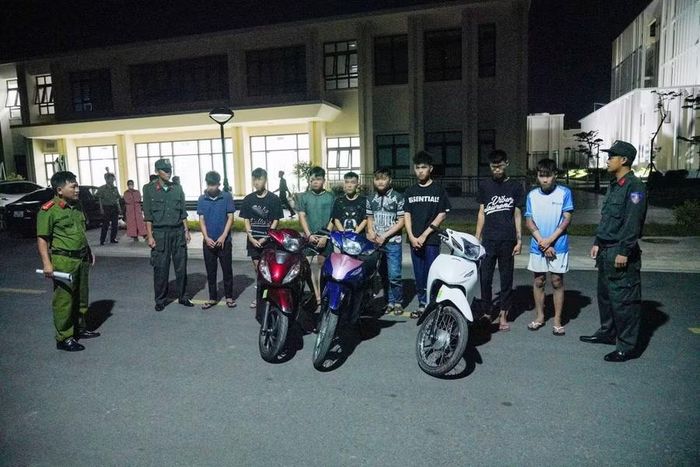 Các xe mô tô của nhóm thanh thiếu niên này điều khiển.