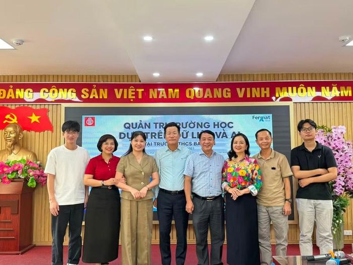 Đại biểu, chuyên gia giáo dục tập trung trao đổi về quản trị trường học dựa trên dữ liệu và AI sau sáp nhập tại Trường THCS Ba Đình.