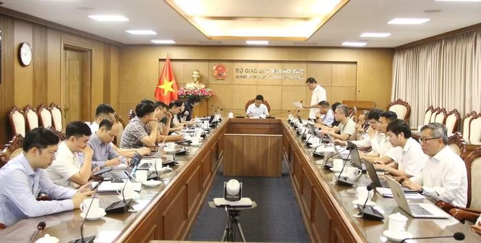 Toàn cảnh cuộc họp.