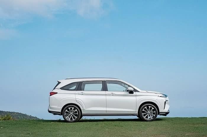Toyota Veloz Cross được trang bị nhiều công nghệ hỗ trợ người lái, trong đó đáng chú ý là gói Toyota Safety Sense.