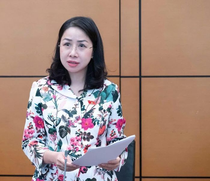 Đại biểu Phan Thị Thùy Linh, Đoàn ĐBQH tỉnh Thanh Hóa, phát biểu. (Nguồn: Quốc hội)