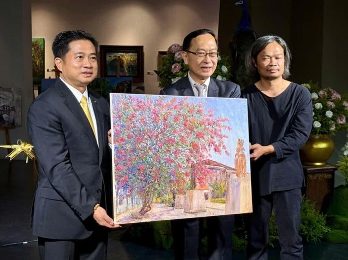 Triển lãm hội họa Việt Nam-Thái Lan góp thêm một nhịp cầu văn hóa, góp phần nuôi dưỡng sự hiểu biết, tin cậy và tình cảm giữa nhân dân hai nước. (Nguồn: Tổng Lãnh sự quán Việt Nam tại Khon Kaen)