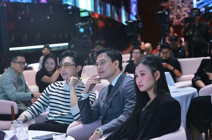 Nhiều nghệ sĩ nổi tiếng của showbiz Việt có mặt tại sự kiện chiều 19/8 tại Nhà hát Hồ Gươm. Ảnh: BTC