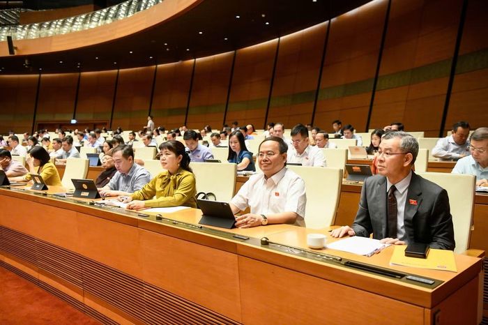 Các đại biểu tại phiên họp. Ảnh: Như Ý