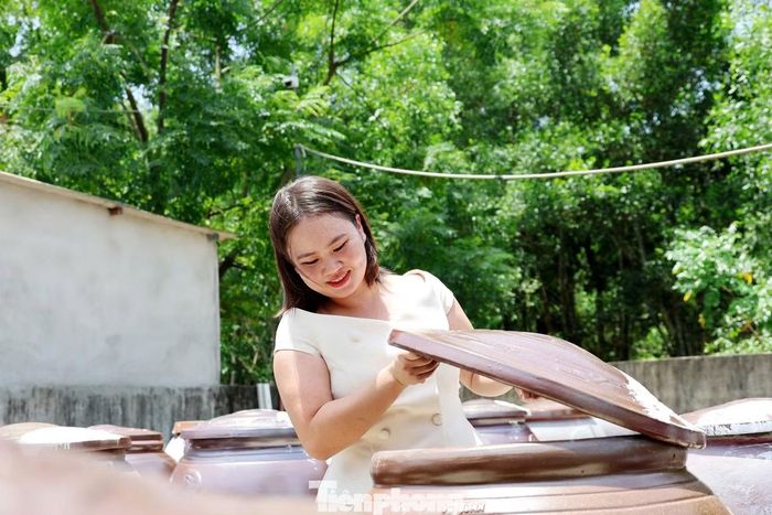 Bà Nguyễn Thị Sáng - Giám đốc HTX Dịch vụ chế biến hải sản Phú Sáng.