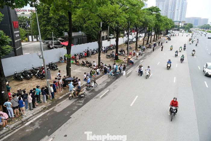 Trận bán kết lượt về ASEAN Cup 2026 giữa Việt Nam và Malaysia diễn ra lúc 20h tối nay (19/8) tại sân vận động Mỹ Đình, Hà Nội. Với nhiều cổ động viên, tấm vé là cơ hội trực tiếp có mặt trên khán đài, tiếp sức cho đội tuyển Việt Nam trong trận đấu quan trọng trên sân nhà.