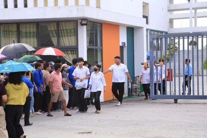 Thí sinh dự đợt thi lại tốt nghiệp THPT hôm 14-15/8 vừa qua. (ảnh: Phú Nguyễn)
