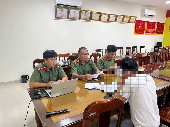 Đại diện đơn vị tổ chức Hoa hậu Du lịch Bản sắc Việt Nam 2026 làm việc với cơ quan chức năng.