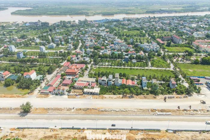 Đây là công trình giao thông nhóm B, cấp II, với tổng mức đầu tư hơn 1.400 tỷ đồng do Ban Quản lý dự án đầu tư xây dựng các công trình dân dụng và công nghiệp Thanh Hóa làm chủ đầu tư.