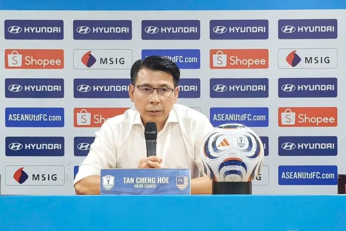 HLV Tan Cheng Hoe thừa nhận đội tuyển Việt Nam có lực lượng tốt và chuẩn bị kỹ cho ASEAN Cup 2026