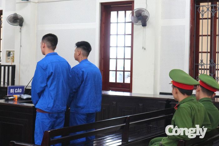 Các bị cáo tại tòa.