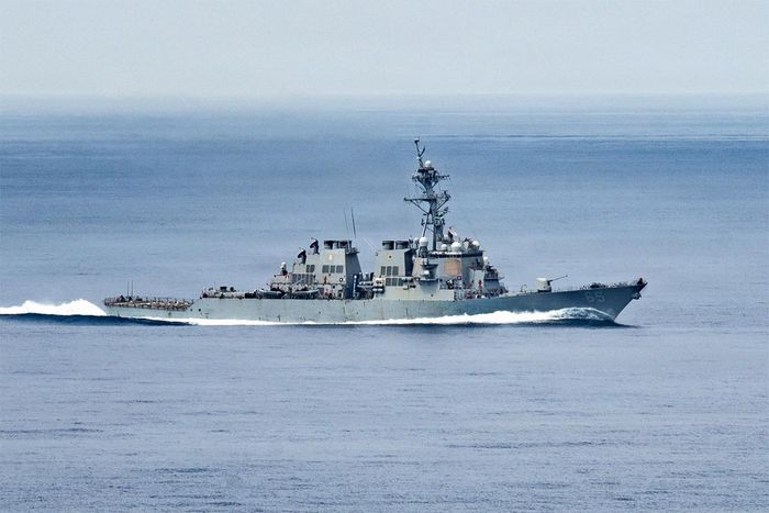 Tàu khu trục USS Benfold tham gia một cuộc tập trận ở Biển Đông tháng 7/2026. Ảnh: Hải quân Mỹ 