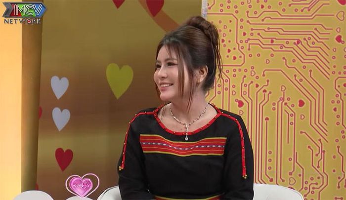H'Yam từng trải qua một lần đò trước khi gặp gỡ Văn Kiệt. Ảnh cắt từ clip 