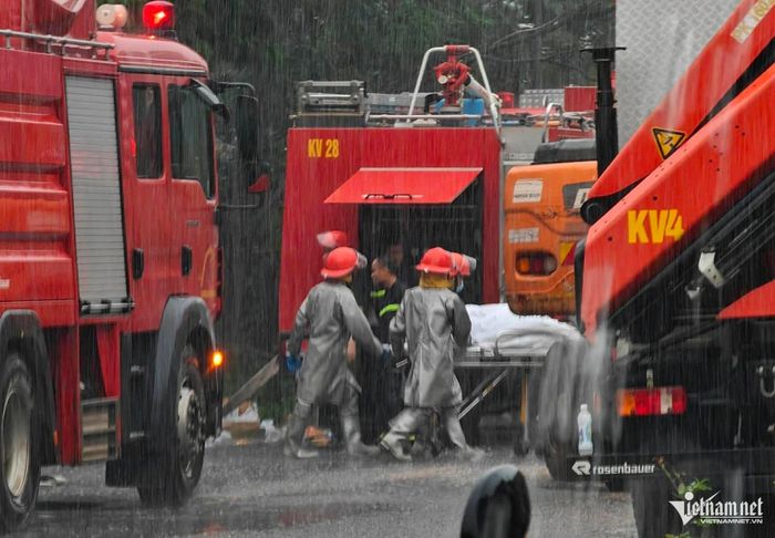 Một số hình ảnh tại hiện trường vụ cháy: