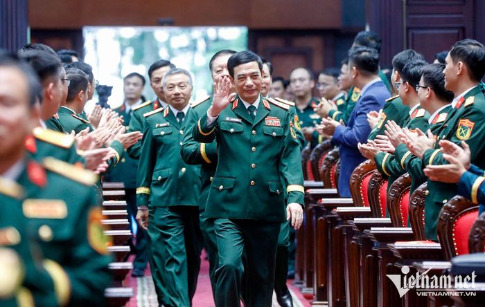  Đại tướng Phan Văn Giang và các đại biểu đến dự chương trình
