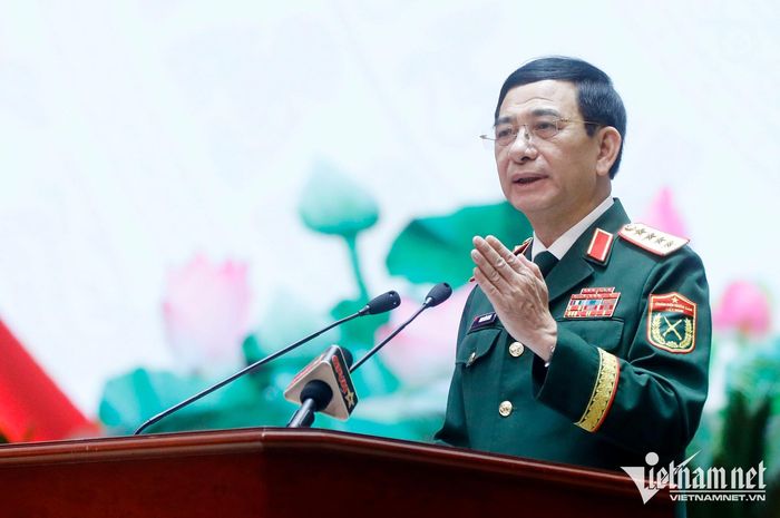 Đại tướng Phan Văn Giang, Phó Thủ tướng, Bộ trưởng Quốc phòng phát biểu tại lễ trao giải