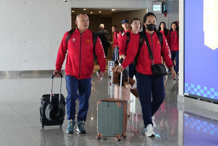 Tại giải đấu năm nay, đội vô địch sẽ giành suất chính thức tham dự Olympic Los Angeles 2028, trong khi 3 đội đứng đầu được trao vé dự giải vô địch thế giới (World Cup) 2027. Tuyển bóng chuyền nữ Việt Nam tham dự giải vô địch châu Á 2026 với tư cách đương kim vô địch AVC Cup 2025.