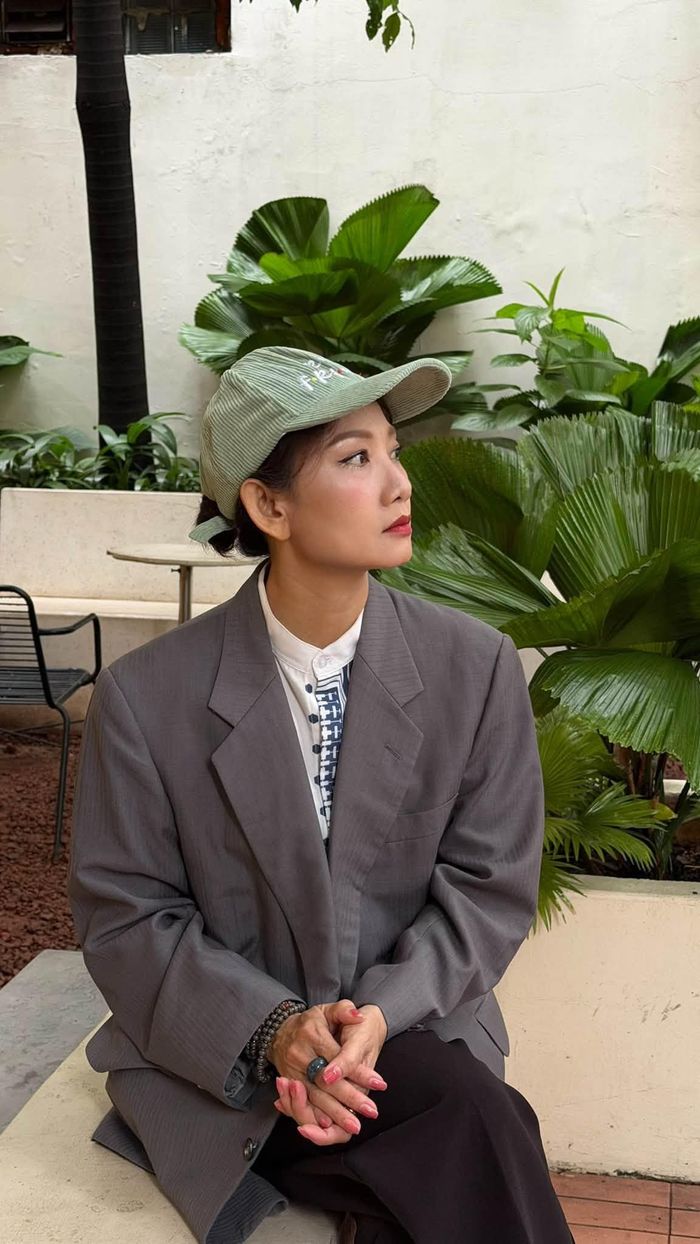 NSND Mỹ Uyên thấy làm nghệ thuật vất vả nhưng sẽ luôn được bù đắp bằng cách này hay cách khác.