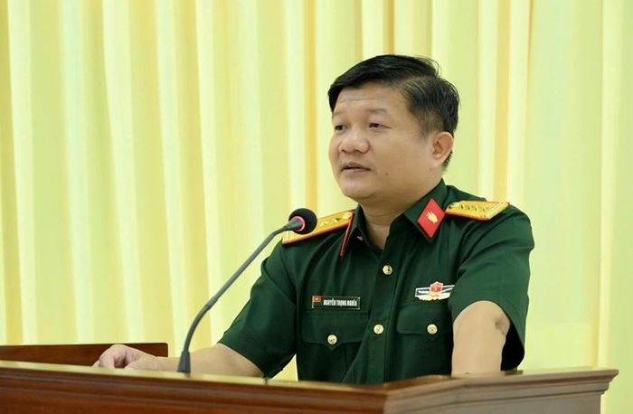  Đồng chí Đại tá Nguyễn Trọng Nghĩa, Viện trưởng VKSQS Quân đoàn 34 phát biểu tại Hội nghị.