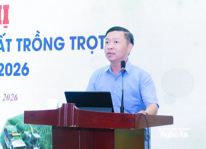 Phó Giám đốc Sở Tài chính Hồ Việt Dũng tiếp thu và giải đáp một số kiến nghị từ cơ sở liên quan đến tài chính. Ảnh: Mai Hoa