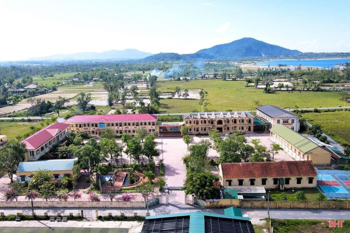 Năm học 2026 - 2027, Trường THCS Lê Hồng Phong (xã Thạch Khê) được đầu tư nâng cấp cơ sở vật chất, chuẩn bị cho bước phát triển mới.